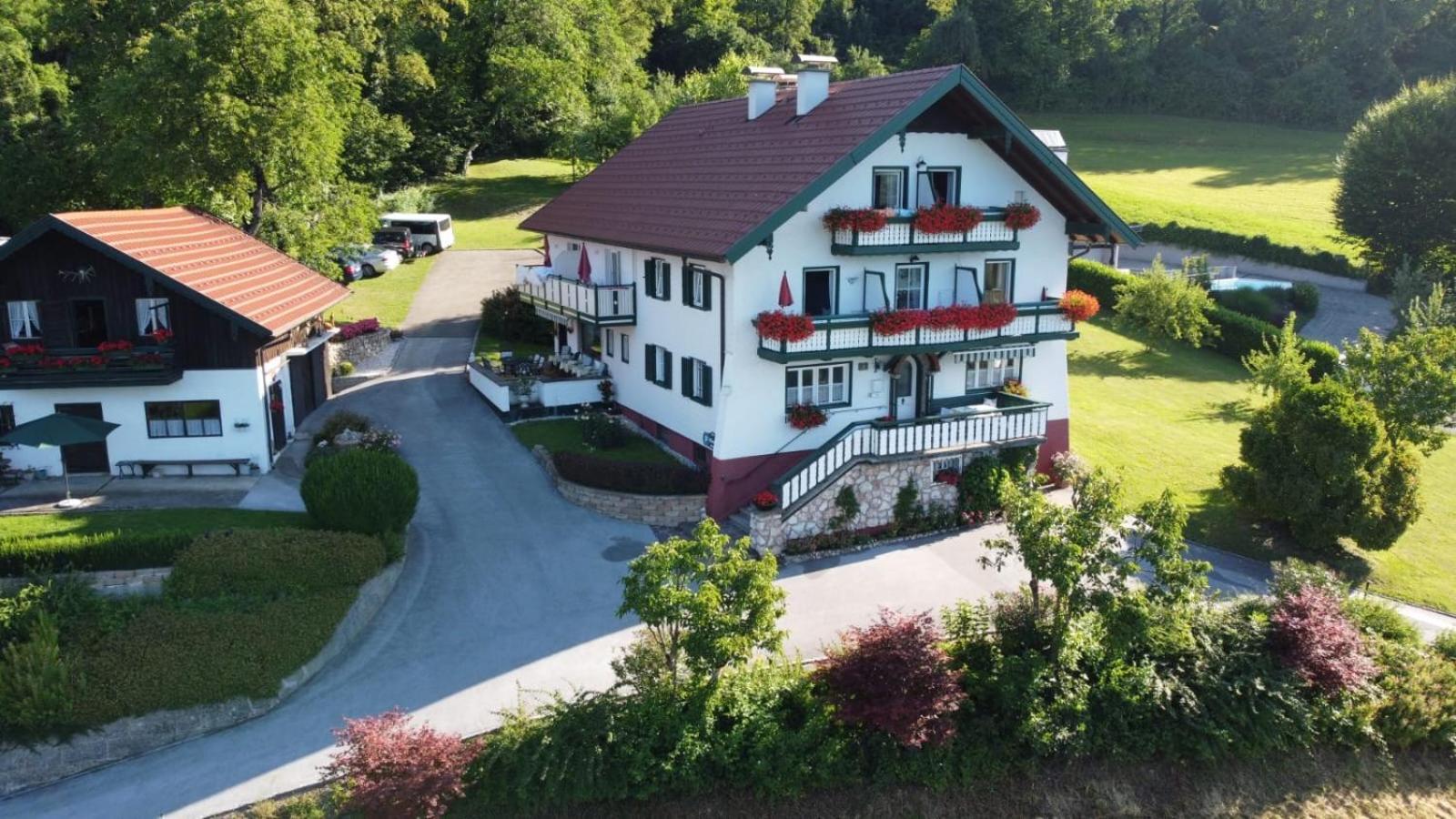 Апартаменты Pension Semler Мондзее Экстерьер фото