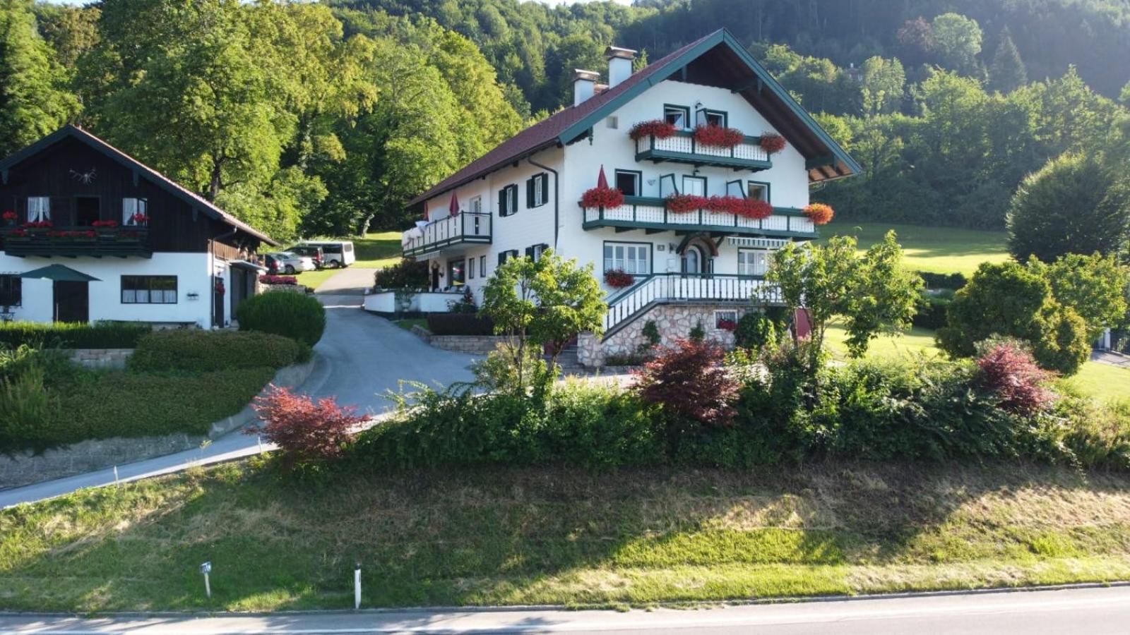Апартаменты Pension Semler Мондзее Экстерьер фото